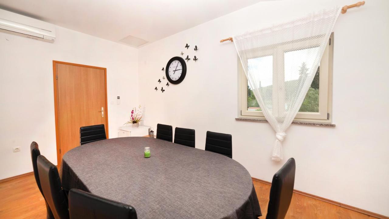 Apartments Barbara Brseč Dış mekan fotoğraf