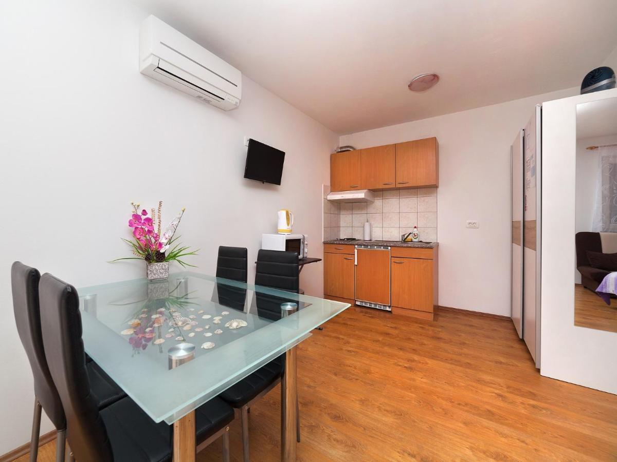 Apartments Barbara Brseč Dış mekan fotoğraf