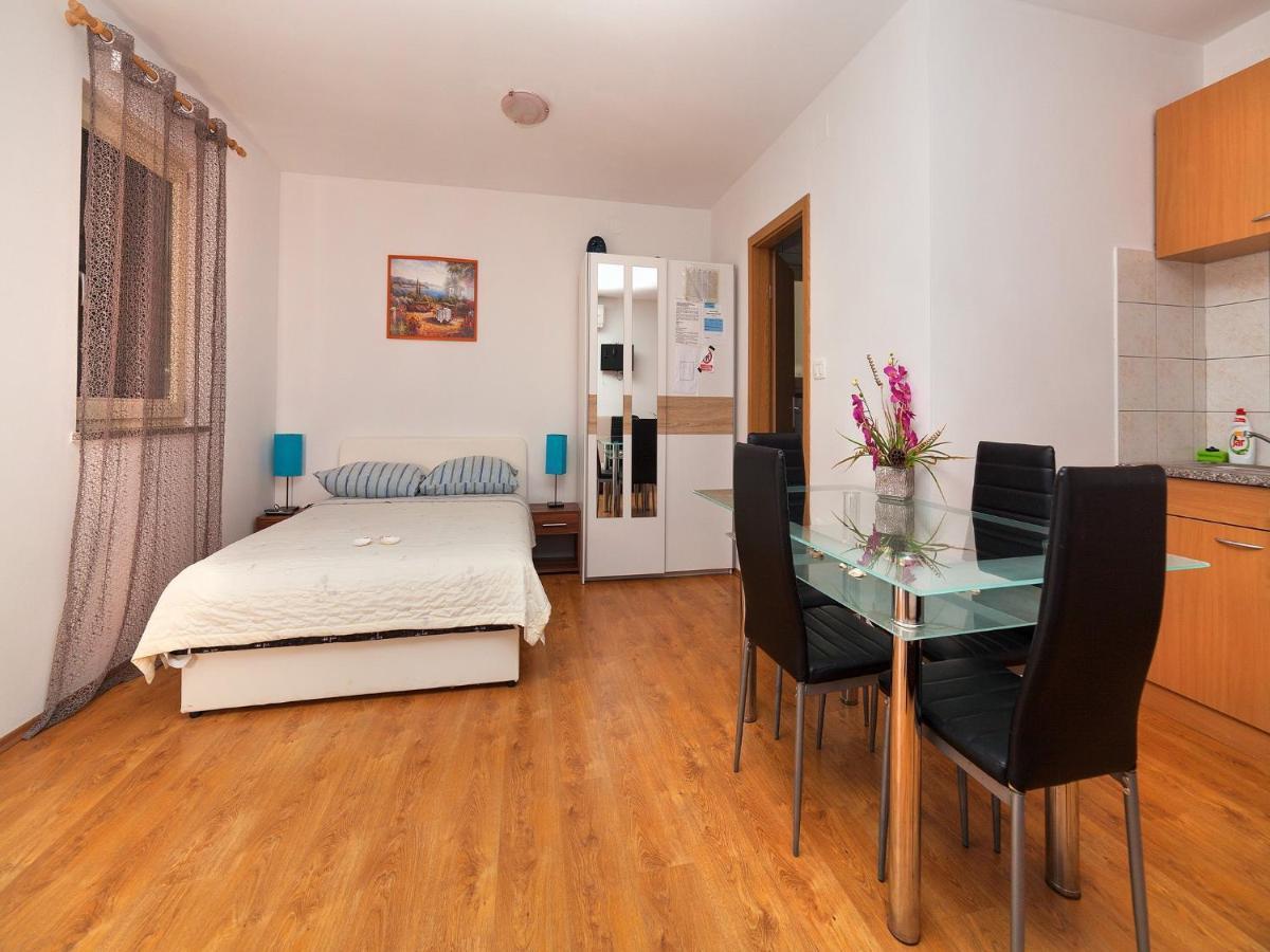 Apartments Barbara Brseč Dış mekan fotoğraf